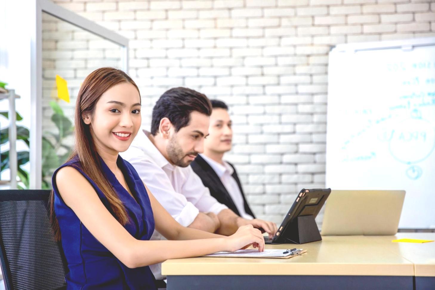 Espace d'apprentissage moderne avec outils de gestion financière